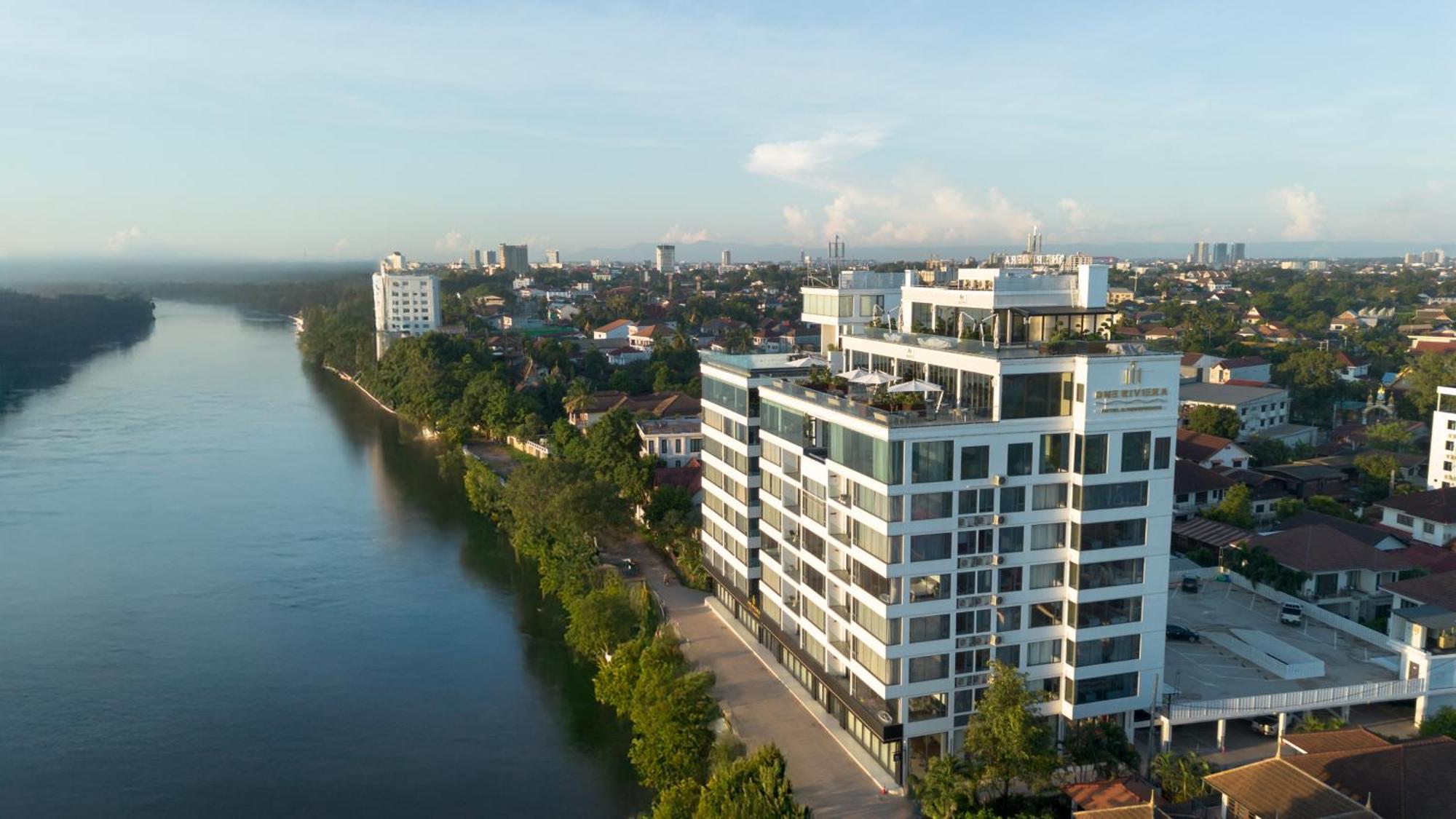 One Riviera Hotel And Residences Ban Souanmone Exterior photo